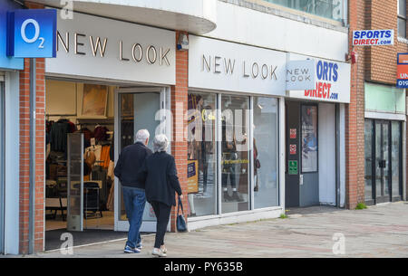 Worthing West Sussex Views & magasins de détail - Nouveau look fashion store rue Montague Banque D'Images