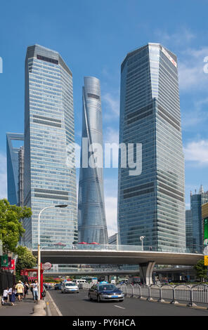 De nouveaux bâtiments dans le quartier Pudong de Shanghai, Chine, Asie Banque D'Images