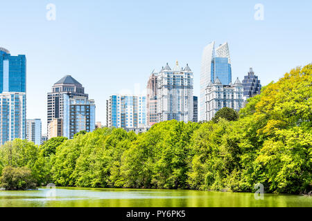 Atlanta, Etats-Unis, Paysage Urbain, vue sur l'horizon en Piedmont Park dans le centre-ville de Géorgie, arbres verts, urbain pittoresque city skyscrapers Banque D'Images