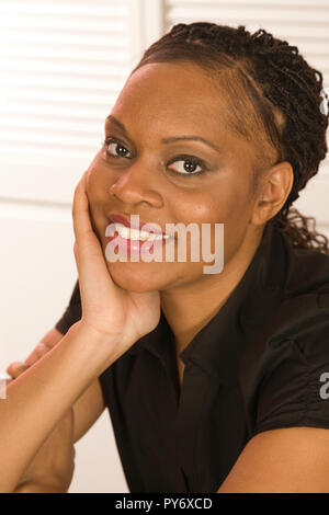 Pretty Young Woman smiling at Camera, USA Banque D'Images