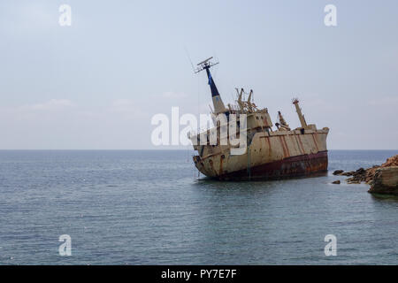 Épave d'Edro III Chypre Grottes Marines Banque D'Images