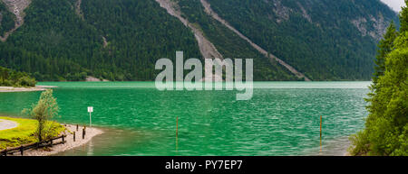 Vue panoramique sur le lac Heiterwanger en Tyrol, Autriche Banque D'Images