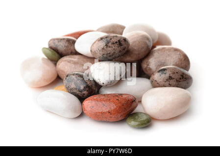 Tas de bonbons au chocolat en forme de pierre isolated on white Banque D'Images