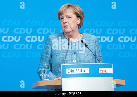 Angela Merkel s'exprimant une semaine avant l'élections de l'état de Hessen. Banque D'Images