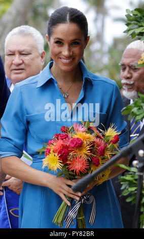 La Duchesse de Sussex sourit lors d'une visite à Tupou College le deuxième jour de la visite du couple royal à Tonga. Banque D'Images