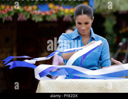 La Duchesse de Sussex au cours d'une visite à Tupou College le deuxième jour de la visite du couple royal à Tonga. Banque D'Images