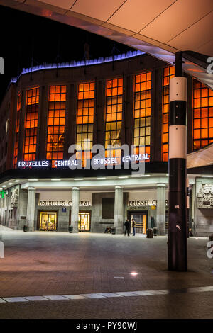 Le centre de Bruxelles (gare centrale), Bruxelles Gare centrale dans la nuit Banque D'Images