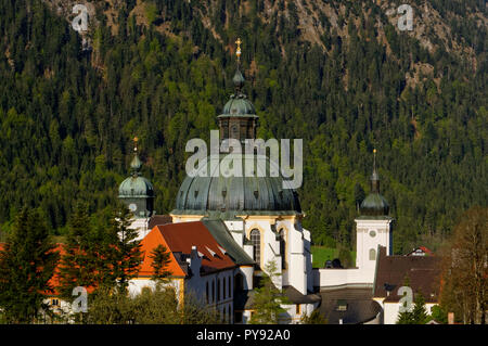 Dôme de l'abbaye d'Ettal (monastère bénédictin) à Etta (partie d'Unterammergau) dans les alpes d'Ammergau, Haute-Bavière, Bavière, Allemagne Banque D'Images