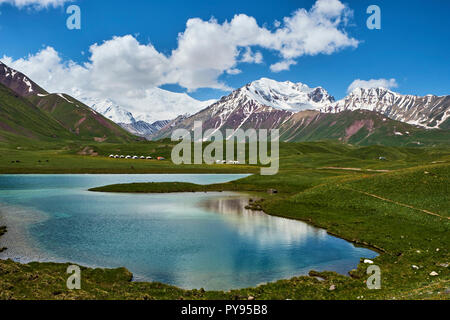 Le Kirghizistan, la province, Alaï vallée, Tolpur lake, camp de base du pic Lenine Banque D'Images