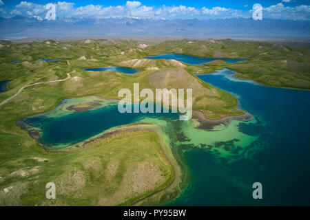 Le Kirghizistan, la province, Alaï vallée, Tolpur lake, camp de base du pic Lenine, vue aérienne Banque D'Images