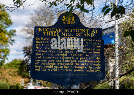 Middletown, PA, USA - 21 octobre 2018 : marqueur historique près de centrale nucléaire de Three Mile Island, communément connu sous le nom de TMI. Banque D'Images