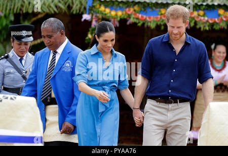 Le duc et la duchesse de Kent au cours d'une visite à Tupou College le deuxième jour de la visite du couple royal à Tonga. Banque D'Images