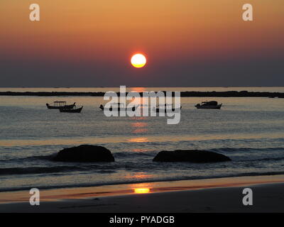 Coucher de soleil sur la plage de Nagapali, Myanmar (Birmanie) Banque D'Images