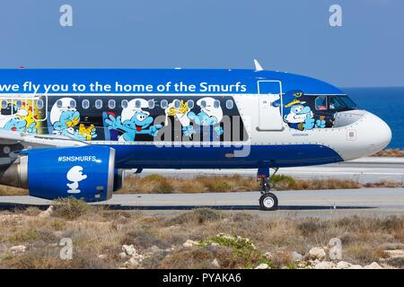 Heraklion, Grèce - 15 septembre 2018 : un Airbus A320 de Brussels Airlines avion à l'aéroport d'Heraklion (HER) en Grèce. Dans le monde d'utilisation | Banque D'Images