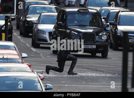 L'acteur Idris Elba pendant le tournage dans le centre-ville de Glasgow pour un nouveau Fast and Furious film de la franchise. Banque D'Images