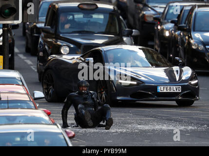 L'acteur Idris Elba pendant le tournage dans le centre-ville de Glasgow pour un nouveau Fast and Furious film de la franchise. Banque D'Images