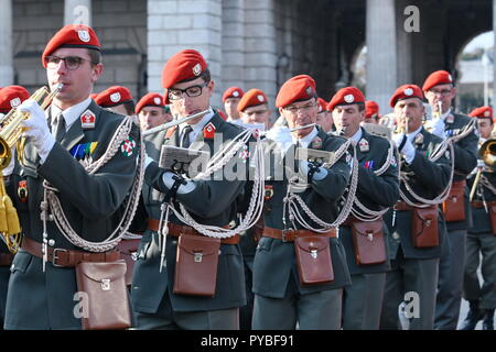 Vienne, Autriche. 26 octobre 2018. Spectacle des forces armées autrichiennes lors de la fête nationale de Vienne sur la place des héros. La photo montre les gardes de l'armée fédérale autrichienne. Crédit : Franz PERC/Alay Live News Banque D'Images