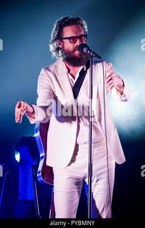 Gateshead, Royaume-Uni. 26 octobre 2018. Le Père John Misty (Josh Tillman) effectue au Sage Gateshead le 26 octobre 2018. Crédit : Thomas Jackson/Alamy Live News Banque D'Images