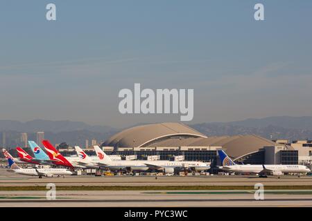 Los Angeles, USA - 20. Février 2016 : l'aéroport de Los Angeles (LAX) aux Etats-Unis. Dans le monde d'utilisation | Banque D'Images