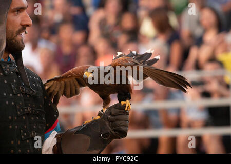 SILVES, PORTUGAL - Août 11th, 2018 : costume médiéval en caractères événement foire médiévale. Banque D'Images