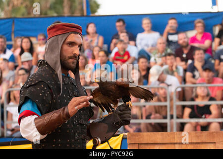 SILVES, PORTUGAL - Août 11th, 2018 : costume médiéval en caractères événement foire médiévale. Banque D'Images