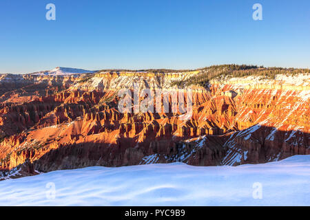 Coucher du soleil à Cedar Breaks National Monument Banque D'Images