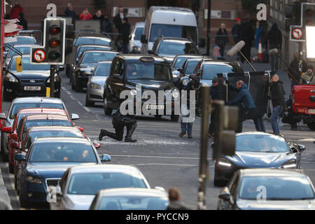 L'acteur Idris Elba pendant le tournage dans le centre-ville de Glasgow pour un nouveau Fast and Furious film de la franchise. Banque D'Images