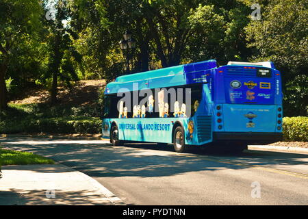 Orlando, Floride. 17 août 2018, Universal Studios lecteurs par bus de l'hôtel. Banque D'Images