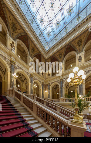 Bâtiment historique du musée national après la reconstruction était ouvert à l'occasion du 100e anniversaire de la création de la Tchécoslovaquie en pra Banque D'Images