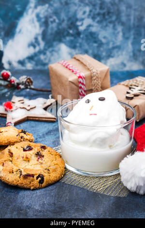 Poule et cookies for Santa Banque D'Images