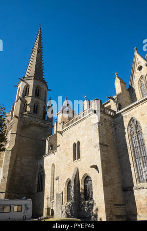 La cathédrale catholique romaine,Mirepoix Mirepoix,ville,médiévale,,Ariège,commune,Midi pyrénées,Sud,de,France,French,Europe,Europe, Banque D'Images