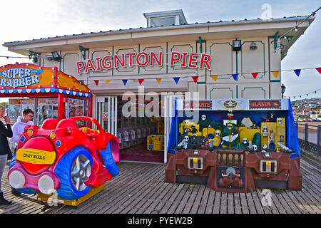 Paignton Pier de jeux électroniques, Paignton, Devon Banque D'Images