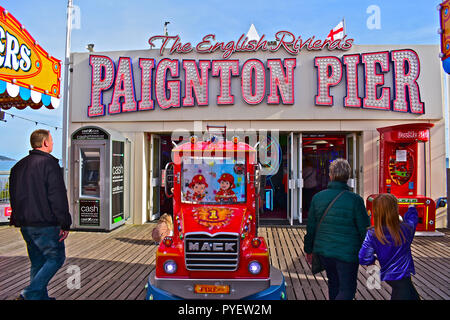 Paignton Pier de jeux électroniques, Paignton, Devon Banque D'Images