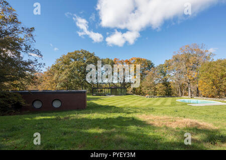 La vitre et maison en brique, ou Johnson House, construite en 1949, est maintenant une maison historique, conçu par Philip Johnson à New Canaan, CT, USA Banque D'Images