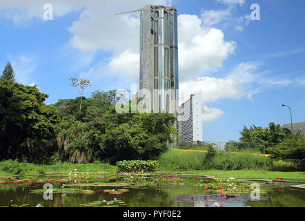 Gratte-ciel Central Park à Caracas venezuela comme vu du Jardin Botanique Banque D'Images