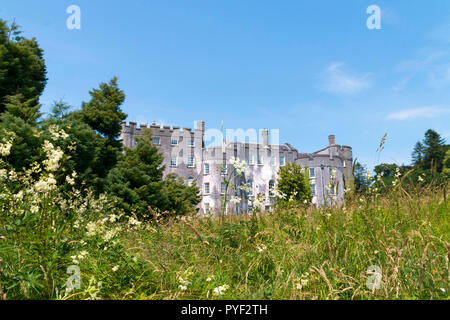 L'extérieur du Picton Castle, près de Haverfordwest, Pembrokeshire, Pays de Galles, Royaume-Uni Ouest Banque D'Images