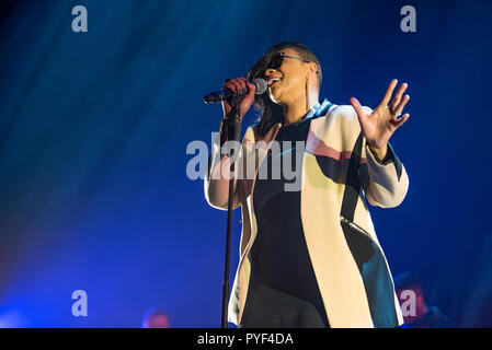 Manchester, UK. 27 octobre 2018. Gabrielle soutenir Rick Astley à la Manchester Arena sur sa tournée britannique, Manchester 27/10/2018 Banque D'Images