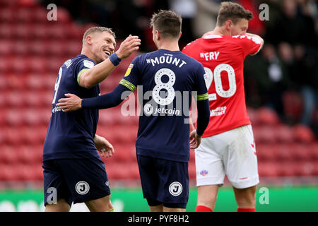 Martyn Waghorn (à gauche) du comté de Derby et Mason Mount Celebrate lors du match du championnat Sky Bet au stade Riverside, à Middlesbrough. APPUYEZ SUR ASSOCIATION photo. Date de la photo: Samedi 27 octobre 2018. Voir PA Story FOOTBALL Middlesbrough. Le crédit photo devrait se lire comme suit : Richard Sellers/PA Wire. RESTRICTIONS : aucune utilisation avec des fichiers audio, vidéo, données, listes de présentoirs, logos de clubs/ligue ou services « en direct » non autorisés. Utilisation en ligne limitée à 120 images, pas d'émulation vidéo. Aucune utilisation dans les Paris, les jeux ou les publications de club/ligue/joueur unique. Banque D'Images