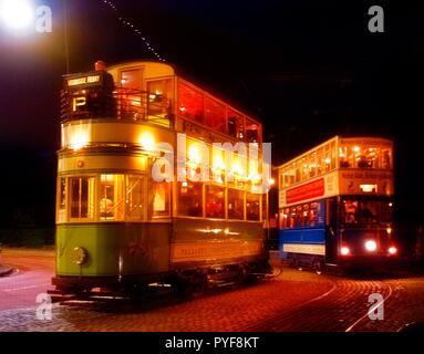 Wirral Merseyside Uk,trams mis sur twilight pour l'événement de crédit 1er temps Ian Fairbrother/Alamy Stock Photos Banque D'Images
