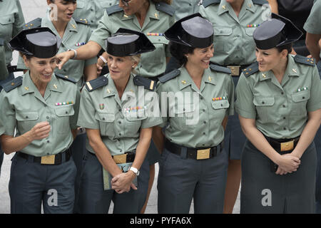 La Garde civile espagnole au cours de la tenue des événements commémoratifs à l'occasion du 30e anniversaire de l'admission des femmes dans les corps de la Garde civile et le 25e anniversaire de Madrid, Espagne : d''atmosphère où : Madrid, Espagne Quand : 26 Sep 2018 Crédit : Oscar Gonzalez/WENN.com Banque D'Images