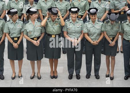 La Garde civile espagnole au cours de la tenue des événements commémoratifs à l'occasion du 30e anniversaire de l'admission des femmes dans les corps de la Garde civile et le 25e anniversaire de Madrid, Espagne : d''atmosphère où : Madrid, Espagne Quand : 26 Sep 2018 Crédit : Oscar Gonzalez/WENN.com Banque D'Images