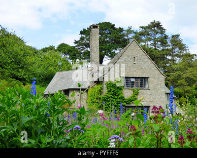 Coleton Fishacre d'un jardin et d'une maison gérée par le National Trust dans le style Arts and Crafts, Kingswear, Devon, Angleterre Banque D'Images