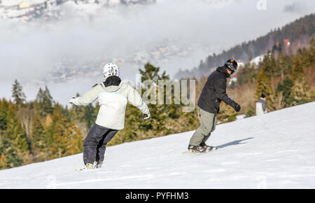 GERARDMER, FRANCE - DEC 17- Gros plan sur Snowborders pendant le congrès annuel de l'école d'hiver le 17 février, 2015 à Gerardmer, France Banque D'Images