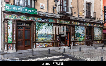 Villa Rosa tablao flamenco façade décorée de carrelage, Madrid, Barrio de las Letras, Quartier Centro, Espagne. Banque D'Images