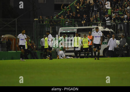 SC - Chapeco - 27/10/2018 - 2018, un Brésilien Chapecoense x Am rica-MG - Chapecoense Wellington Paulista célèbre joueur son but avec le joueur au cours d'un match contre l'Amérique-MG à l'Arena stade de l'Conda un championnat brésilien 2018. Foto : Renato Padilha / AGIF Banque D'Images