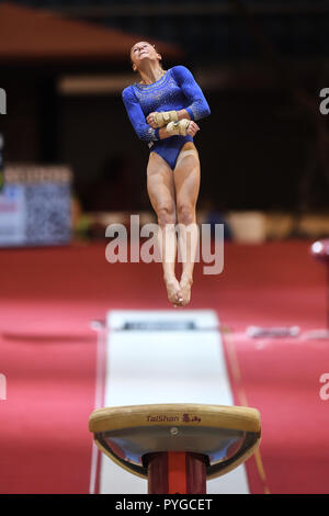 Doha, Qatar. 27 Oct, 2018. GRACE MCCALLUM est en concurrence sur la base au cours de la première journée de compétition préliminaire tenue à l'Aspire Dome de Doha, au Qatar. Credit : Amy Sanderson/ZUMA/Alamy Fil Live News Banque D'Images