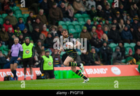 Northampton, Royaume-Uni. 27 octobre 2018. Tom Wood de Northampton Saints au cours de la Premiership Rugby Cup match entre Northampton Saints et Bristol les ours. Andrew Taylor/Alamy Live News Banque D'Images