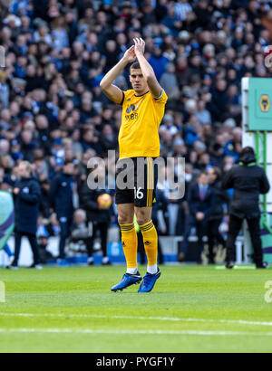 Brighton, UK. 27 Oct 2018. Conor Coady de Wolverhampton Wanderers lors du premier match de championnat entre Brighton et Hove Albion Wolverhampton Wanderers et à l'AMEX Stadium, Brighton, Angleterre le 27 octobre 2018. Photo par Liam McAvoy. Credit : UK Sports Photos Ltd/Alamy Live News Banque D'Images