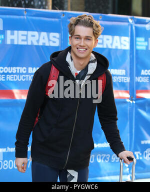 AJ Pritchard hors studios ITV comprend : AJ Pritchard Où : London, Royaume-Uni Quand : 27 Sep 2018 Credit : Rocky/WENN.com Banque D'Images