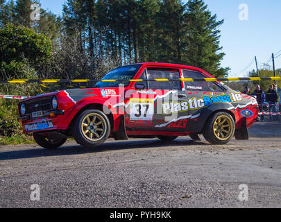 Sean O'Carroll et Niall O'Sullivan dans les Ford Escort MK2 en passant par la station en 16 2018 rallye Irlande West Cork fastnet Banque D'Images